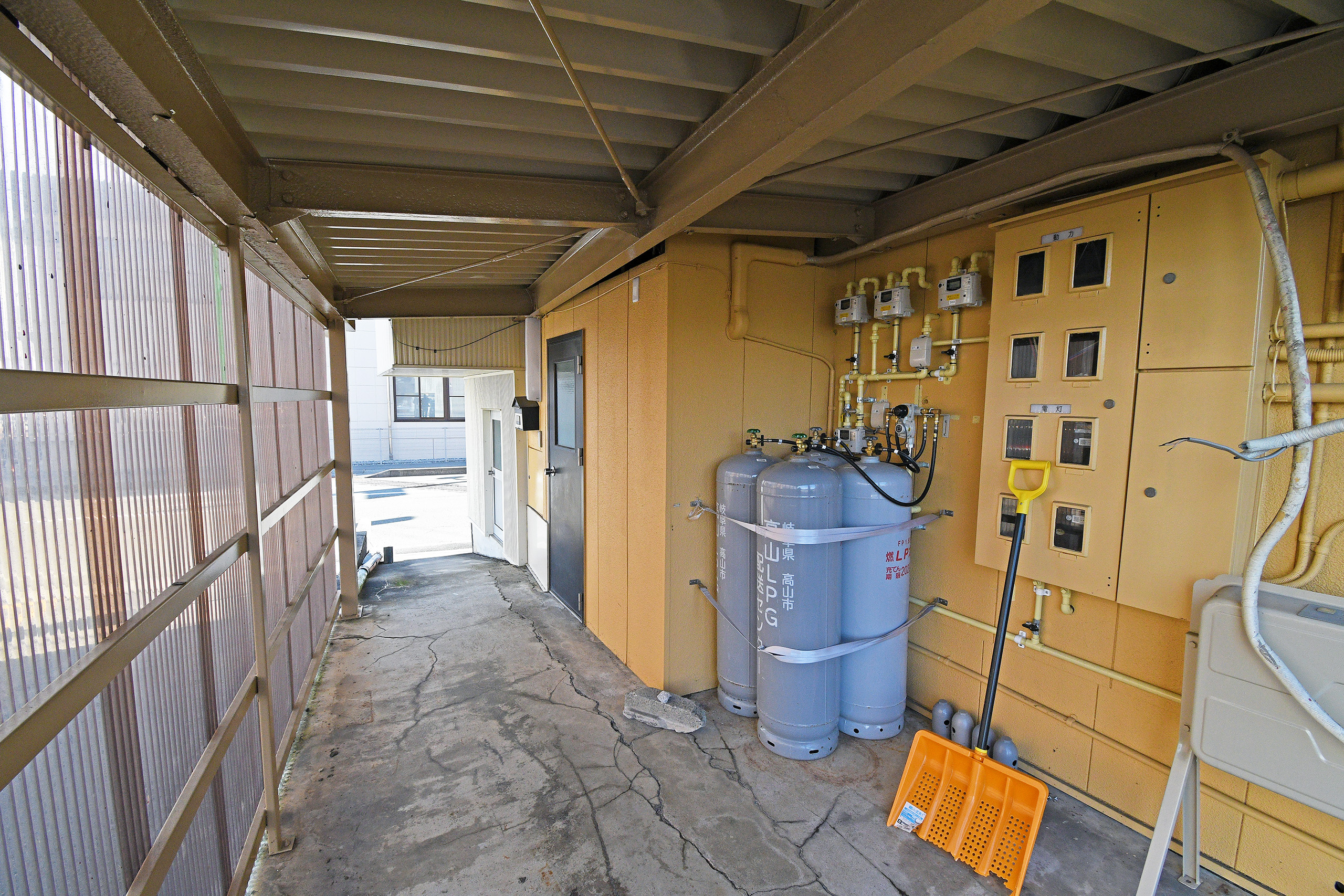 裏口 高山市 テナント 店舗 大新町ハイツ